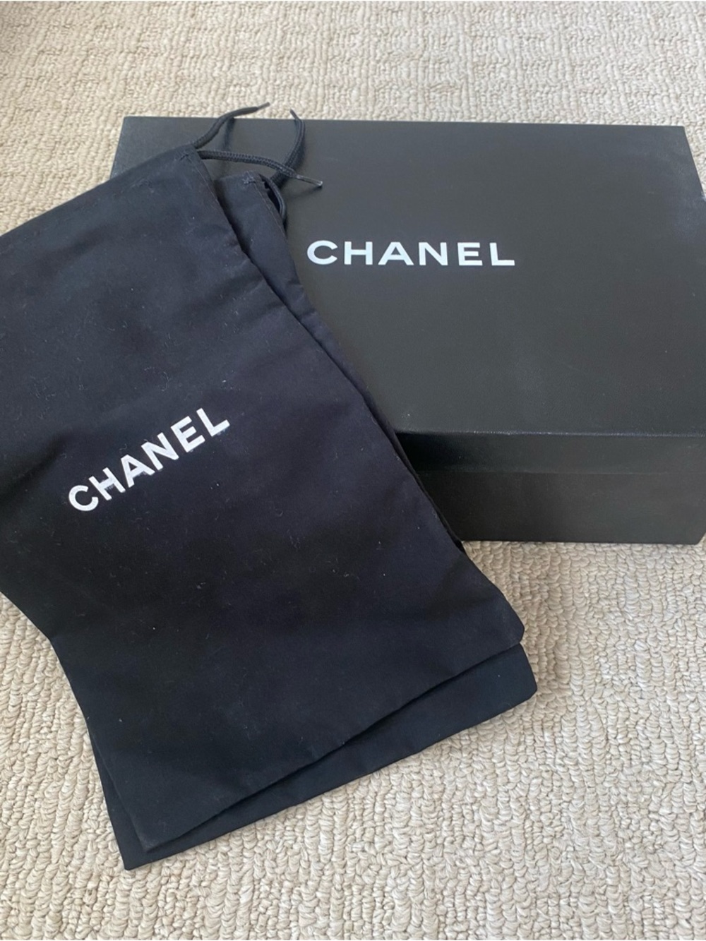CHANEL Two-Tone Beige and Black Cap-Toe Mule Heels - size 7 1/2 - Picture 6 of 12